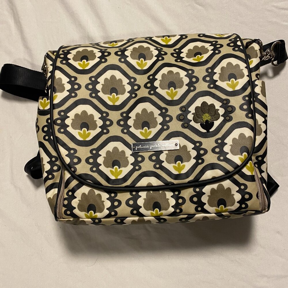 Petunia Pickle bottom Diaper Bag with Backpack Straps